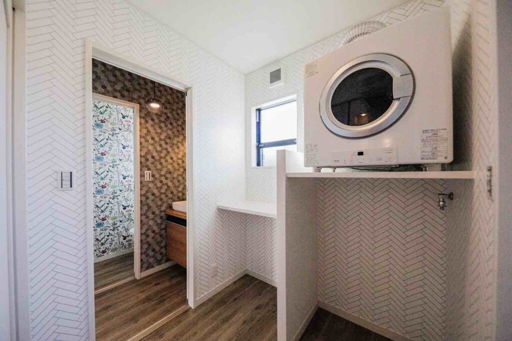 山梨平屋住宅の施工事例｜ガス衣類乾燥機のあるランドリースペース