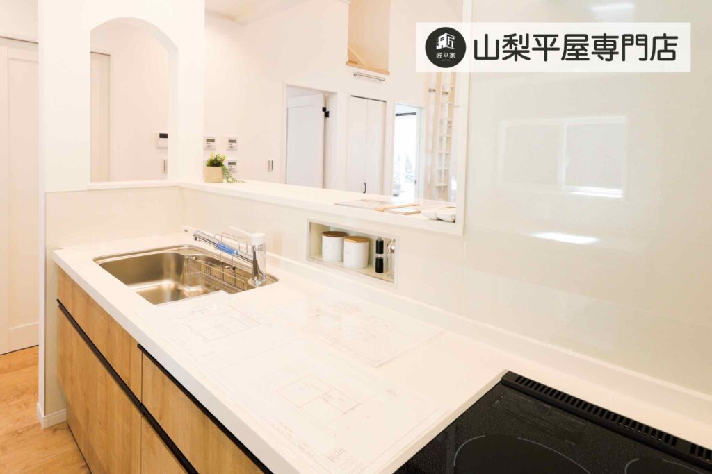 山梨平屋住宅のキッチンのスパイスニッチ施工事例